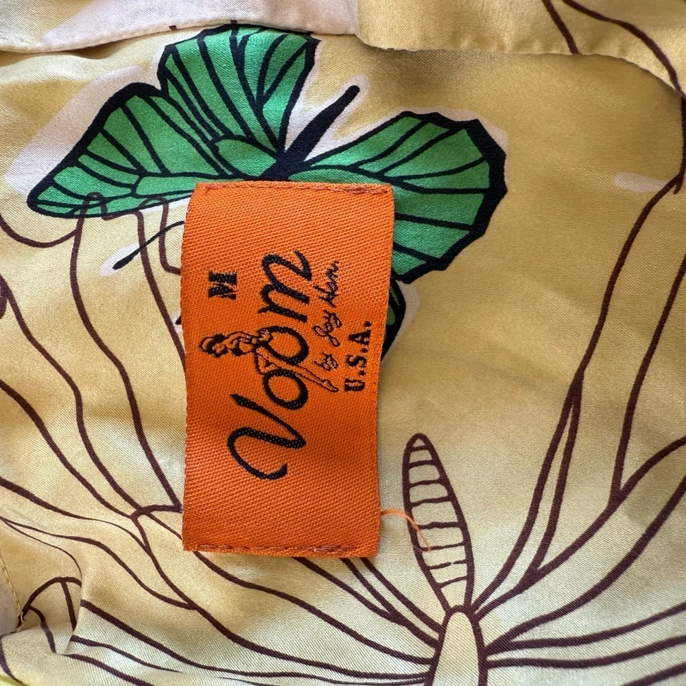Y2K Voom Yellow Butterfly Print Blouse – Size M – Whimsical, Flowy, and Fabulous - Picture 4 of 5